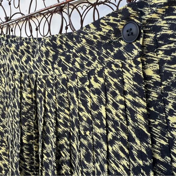 VTG 80s Gianni Versace Italy Silk Leopard Print Wrap Skirt Black Yellow Size II - Picture 2 of 10